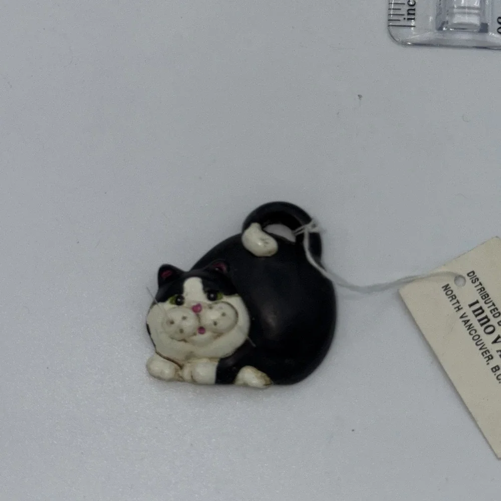 Vintage Black White Cat Fridge Magnet Hand Painted Porcelain Tuxedo Kitten Cute